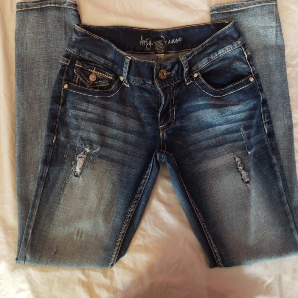 Ariya Jeans